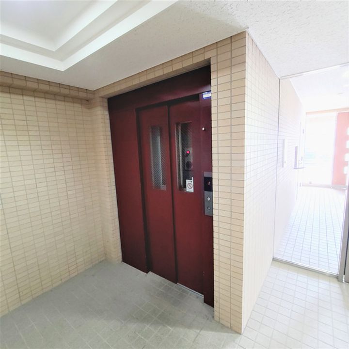 神奈川県横浜市神奈川区六角橋6丁目の賃貸マンションの周辺