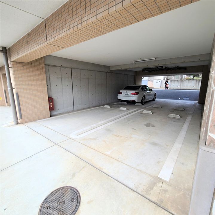 神奈川県横浜市神奈川区六角橋6丁目の賃貸マンションの周辺