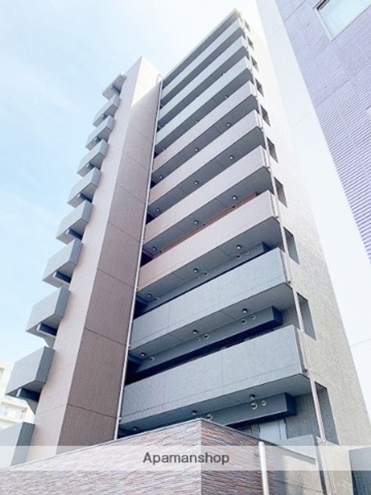 神奈川県横浜市磯子区西町の賃貸マンションの外観