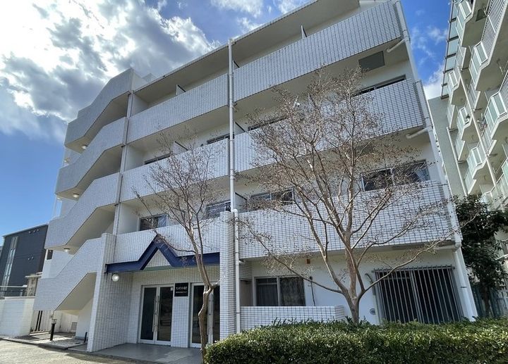 神奈川県横浜市磯子区磯子2丁目の賃貸マンションの外観