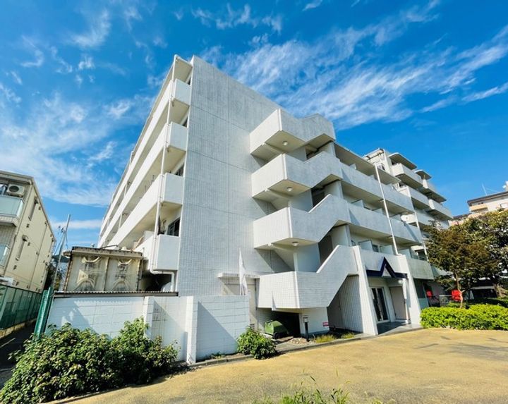 神奈川県横浜市磯子区磯子2丁目の賃貸マンションの外観