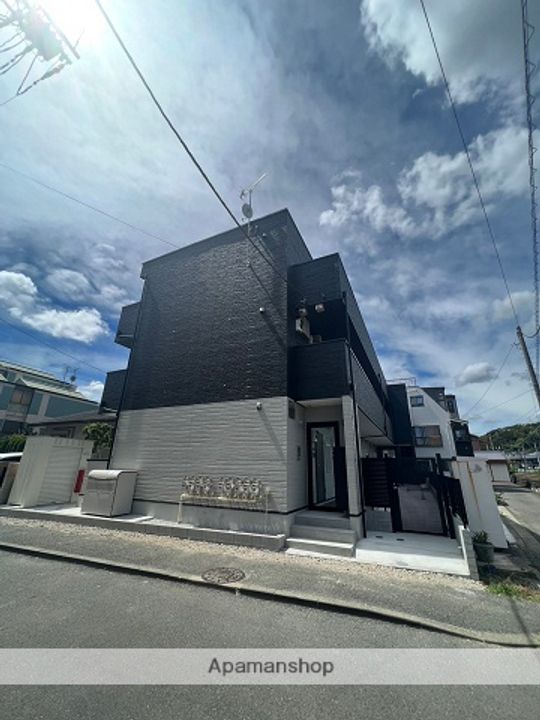 ヴァンベール小机の外観