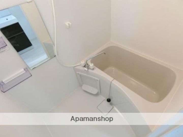 神奈川県横浜市神奈川区三ツ沢南町の賃貸アパートの風呂