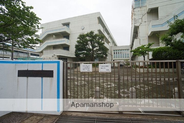 神奈川県横浜市磯子区久木町の賃貸アパートの周辺