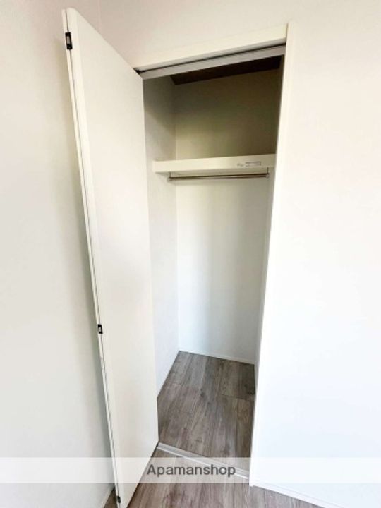 神奈川県横浜市南区中里1丁目の賃貸アパートの内装