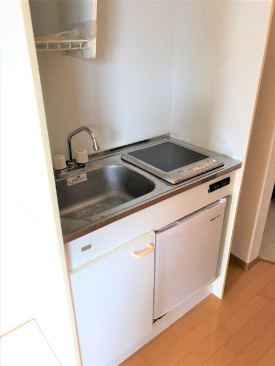 神奈川県横浜市港南区野庭町の賃貸アパートのキッチン