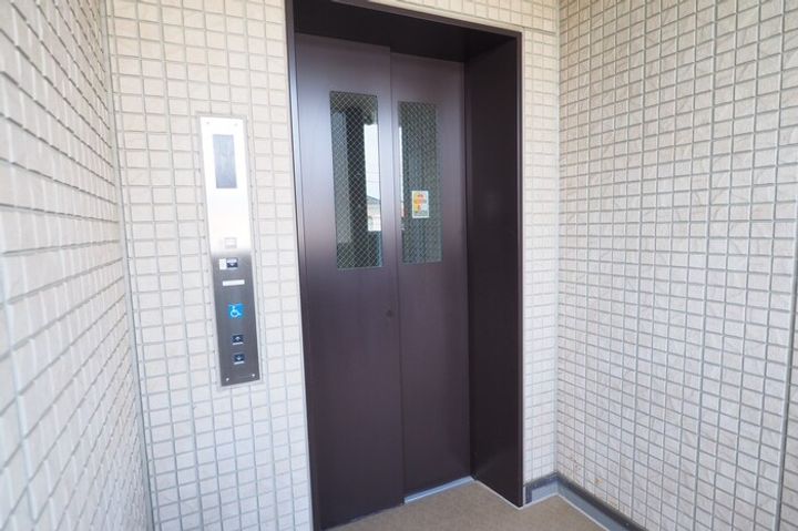 プリュス港南台の内装