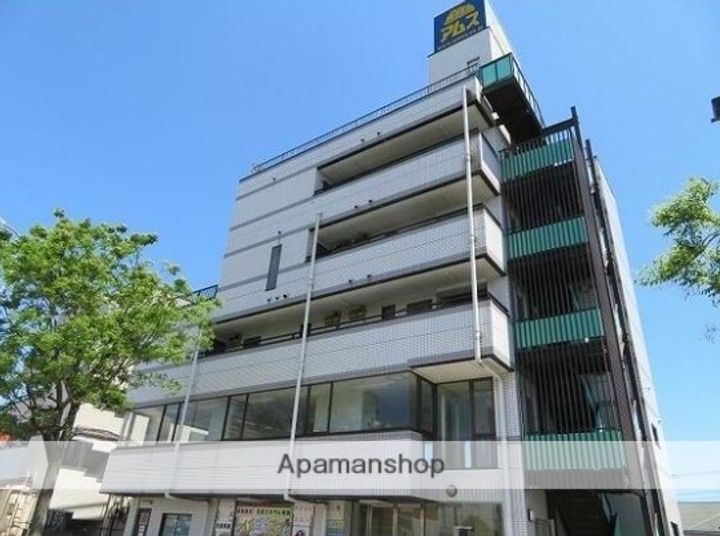 グリーンヒルズすずかけ台の外観