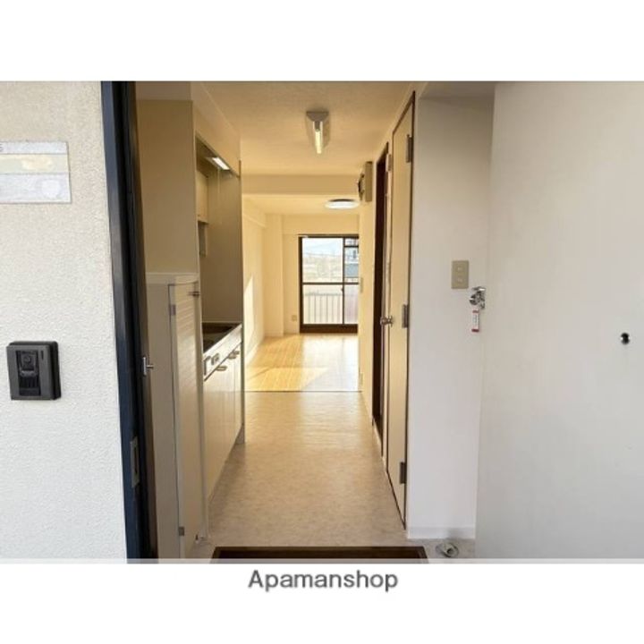 メゾンゼルコーワの玄関