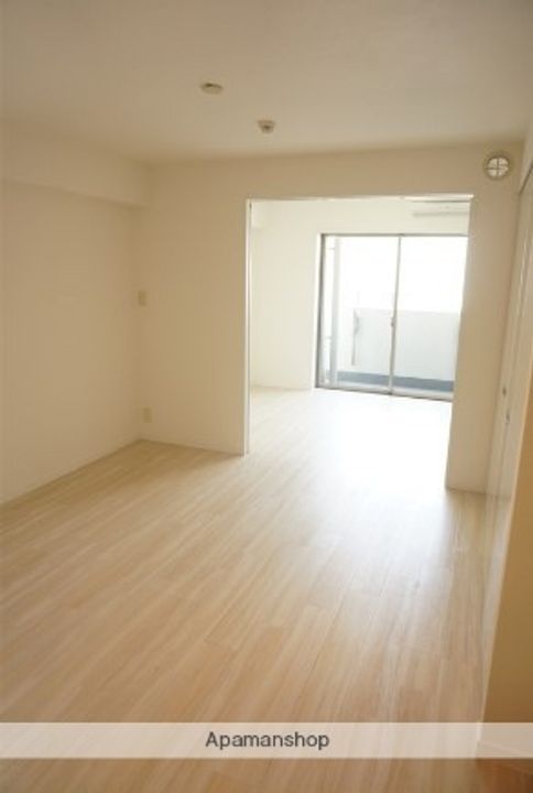 神奈川県横浜市南区山王町4丁目の賃貸マンションの内装