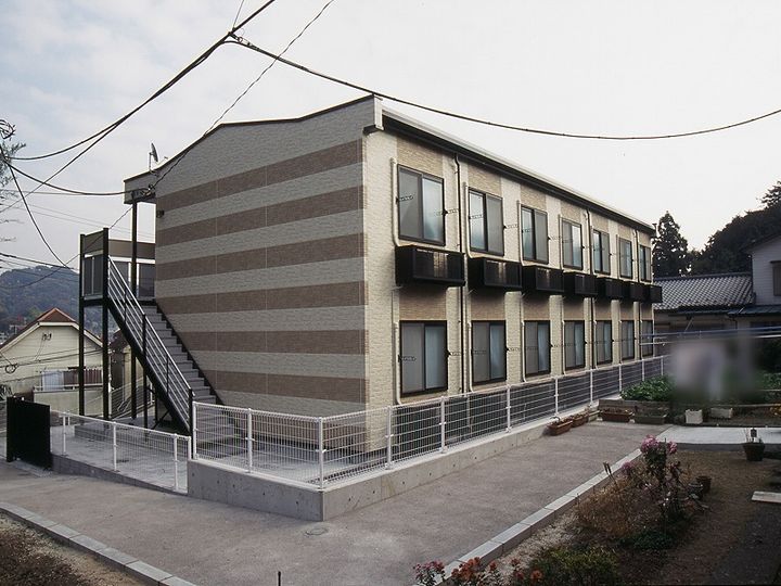 レオパレスSWING HILLの外観