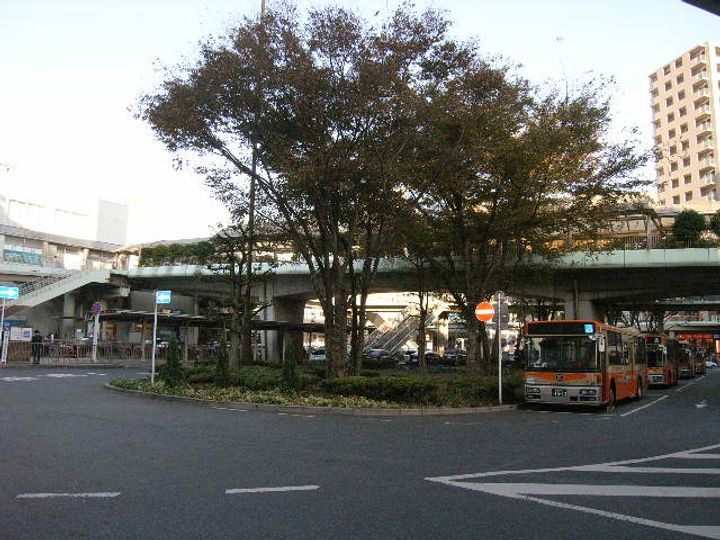 レオパレスコンブリオの周辺