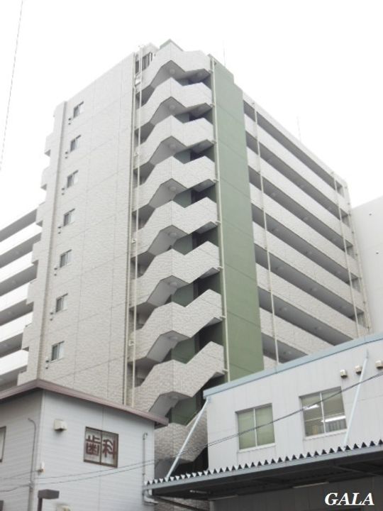 神奈川県横浜市港北区新横浜1丁目の賃貸マンションの外観