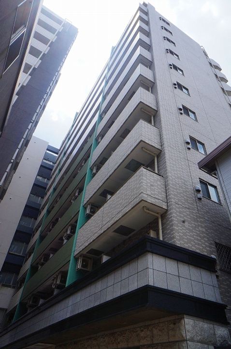 神奈川県横浜市港北区新横浜1丁目の賃貸マンションの外観