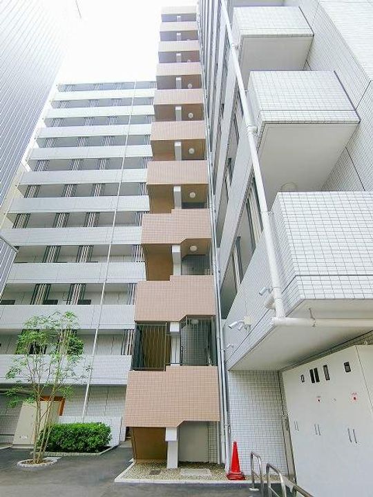 メインステージ東神奈川の外観