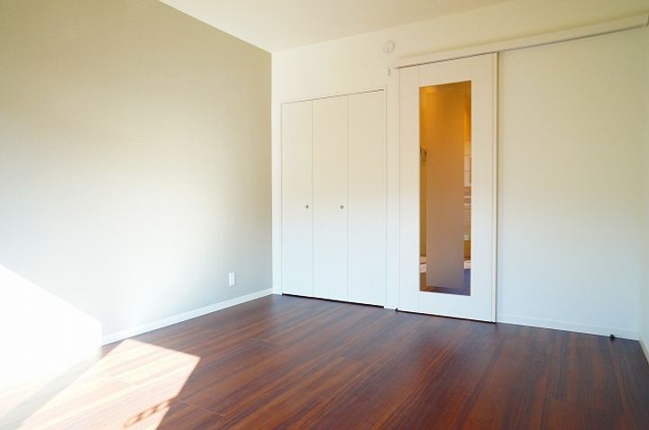 神奈川県横浜市港北区小机町の賃貸アパートの居間