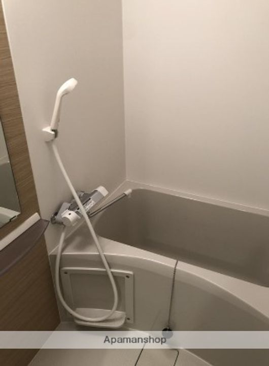 クラリッサ横浜阪東橋の風呂