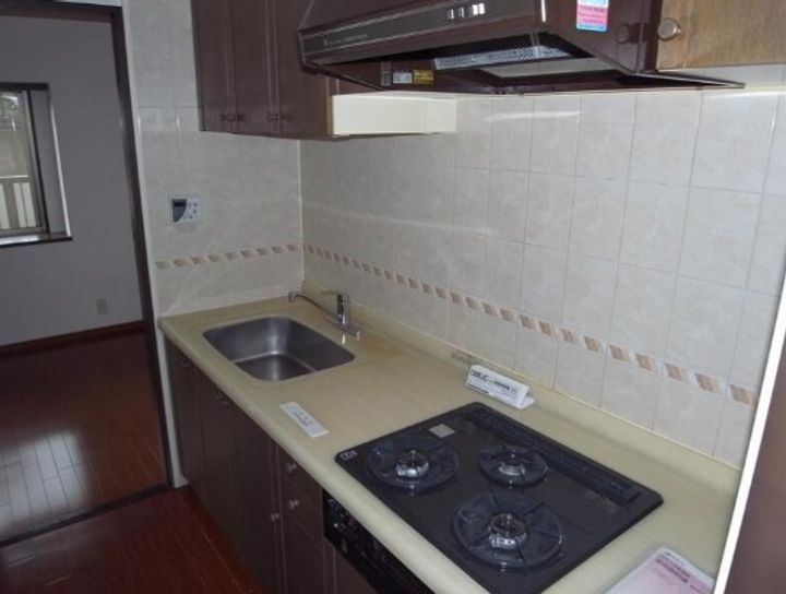 アジュール南まきが原のキッチン