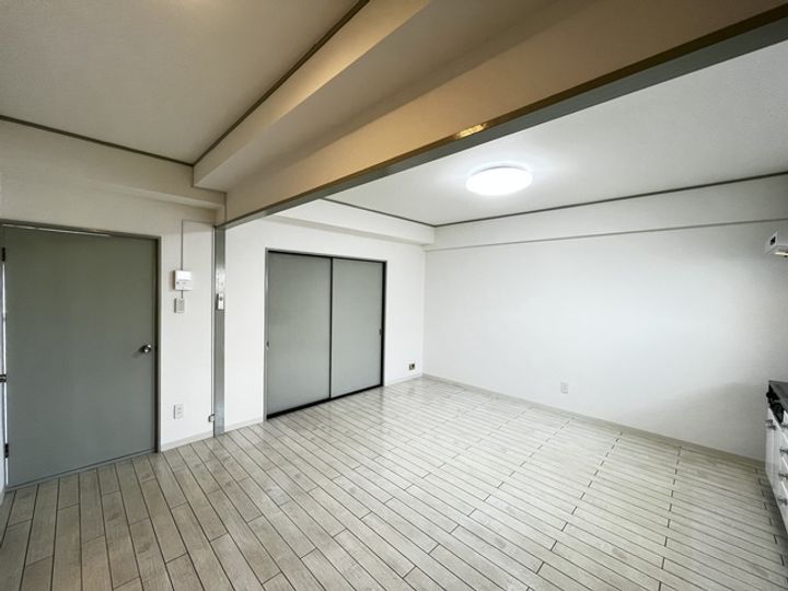 ステート新杉田の内装