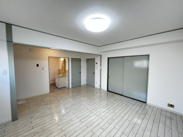 ステート新杉田の居間