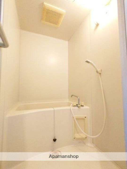 フラット七里の風呂