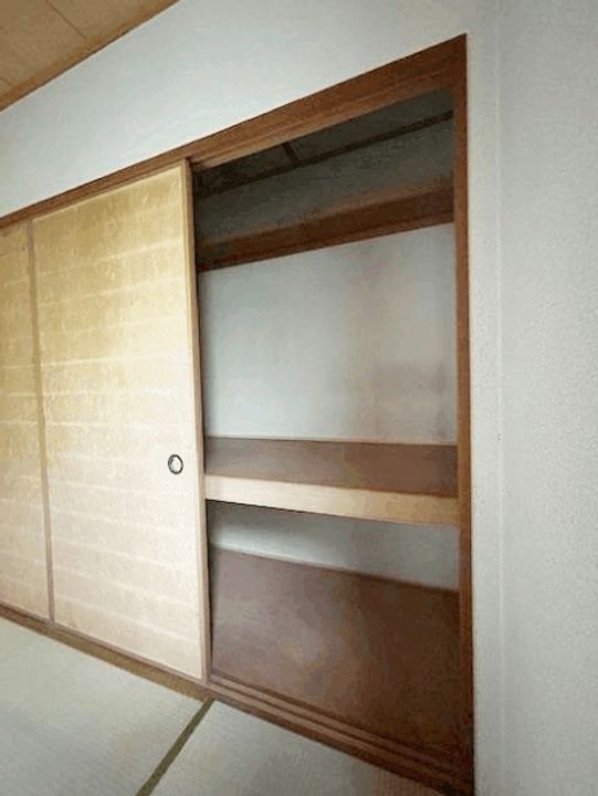 夕陽ケ丘フラッツの内装