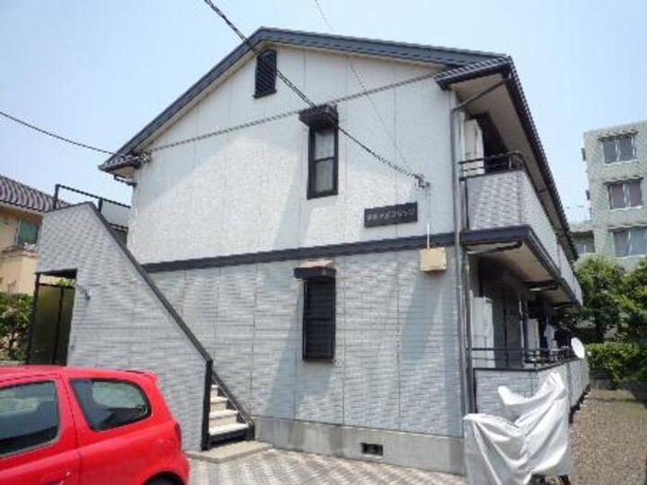 夕陽ケ丘フラッツの外観