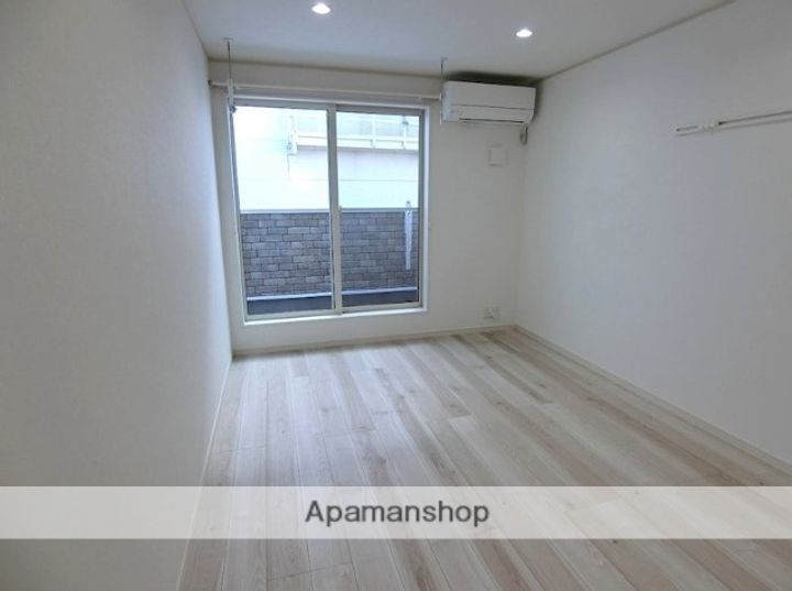 ハーミットクラブハウスSHINYの居間