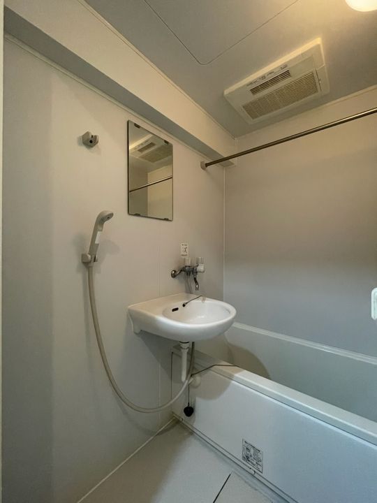 神奈川県横浜市西区平沼1丁目の賃貸マンションの風呂