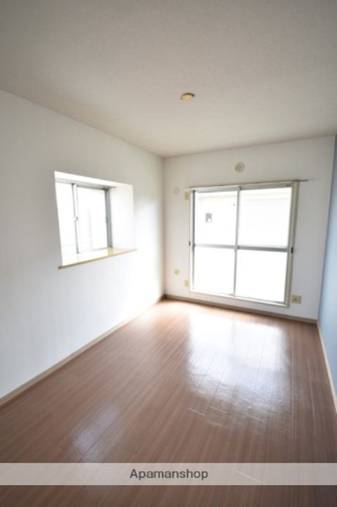 グリーンハイムつきみ野の居間