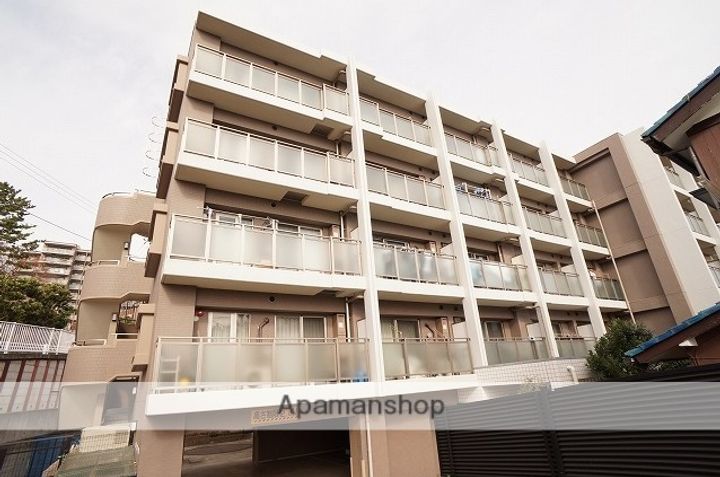 神奈川県横浜市神奈川区三ツ沢下町の賃貸マンションの外観