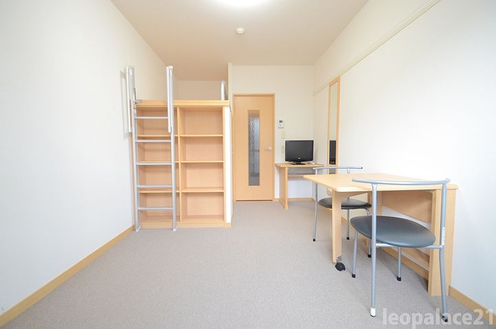 レオパレスコンパートメントⅡの居間