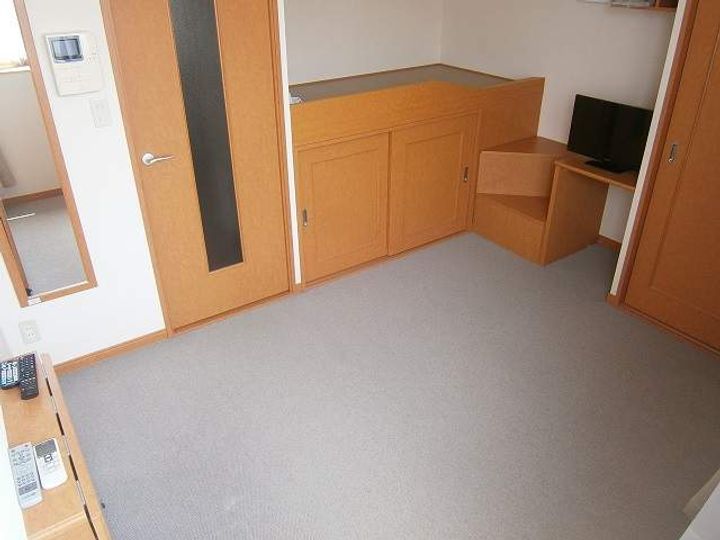 レオパレスYOSHIDAの居間