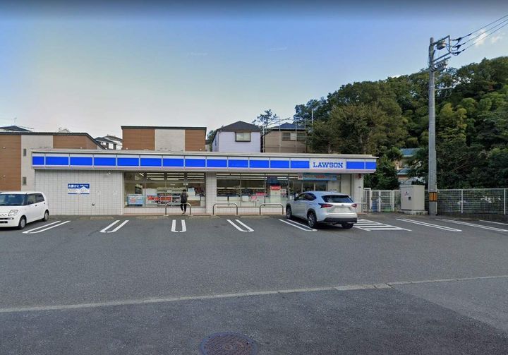 レオパレス第6鈴木ビルの周辺