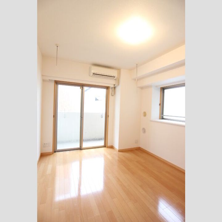 プライムアーバン大森の居間