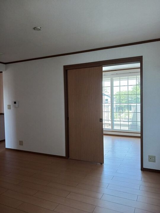 クレストメゾンⅤの居間