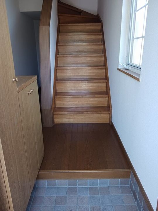 クレストメゾンⅤの玄関