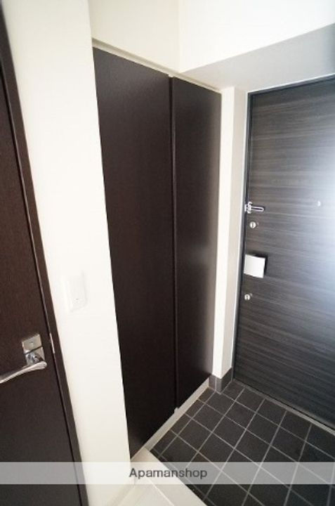 MAXIV関内の玄関