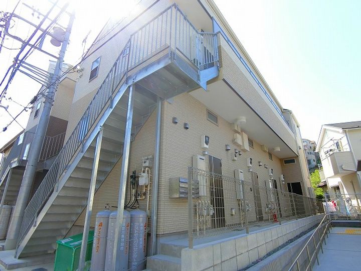 レスピーロ能見台 A棟の外観