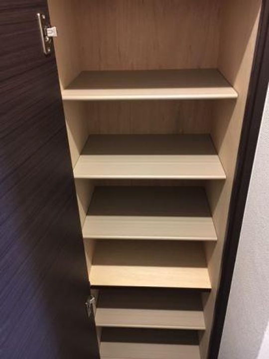 クレイノマルニの玄関