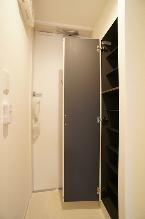 リブリ・町田の玄関