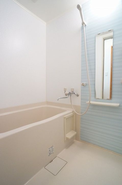神奈川県横浜市中区山下町の賃貸マンションの風呂