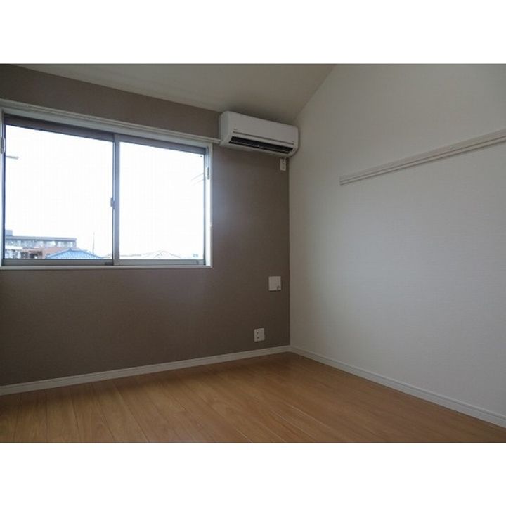 神奈川県川崎市多摩区宿河原2丁目の賃貸アパートの居間