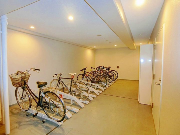 神奈川県横浜市神奈川区神奈川2丁目の賃貸マンションの内装
