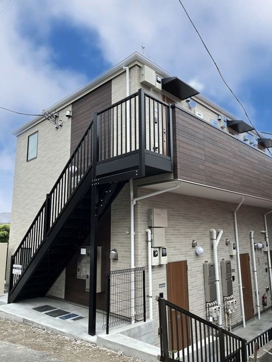 神奈川県横浜市旭区鶴ケ峰2丁目の賃貸アパートの外観