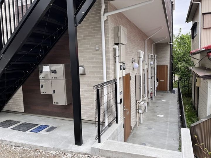 神奈川県横浜市旭区鶴ケ峰2丁目の賃貸アパートの外観