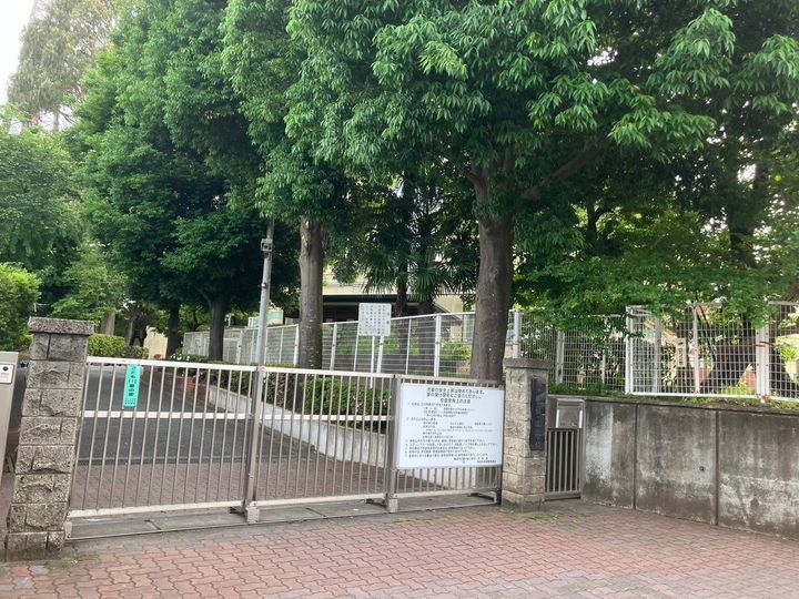 神奈川県横浜市旭区鶴ケ峰2丁目の賃貸アパートの周辺