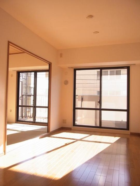 ガーデンシティ金沢文庫の居間