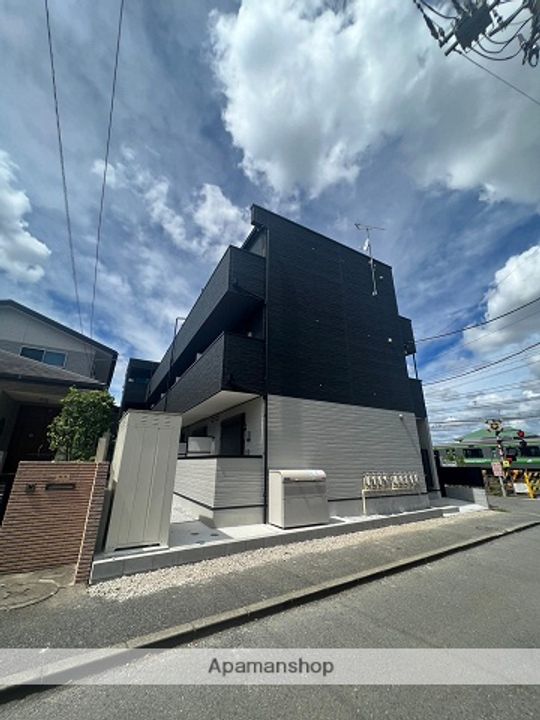 ヴァンベール小机の外観