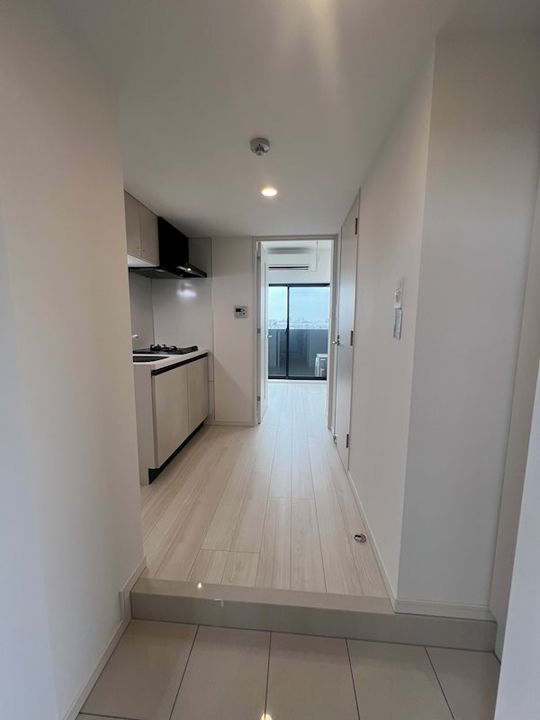 東京都大田区羽田6丁目の賃貸マンションの玄関